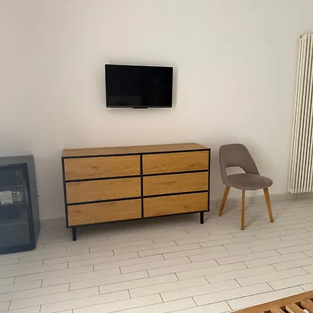 Resta Cu Mme A Chiaia-3